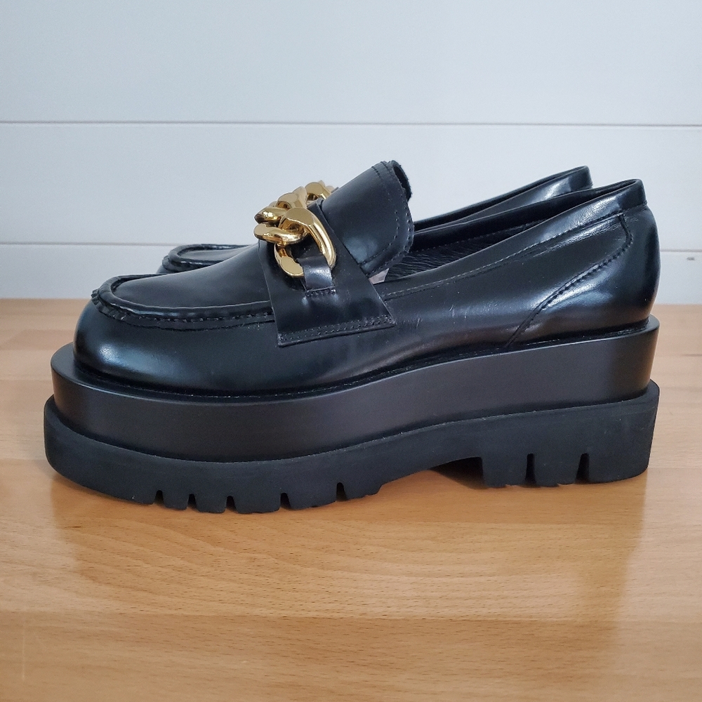 Jeffrey Campbell Black Loafers with Gold Chain - Picture 3 of 11